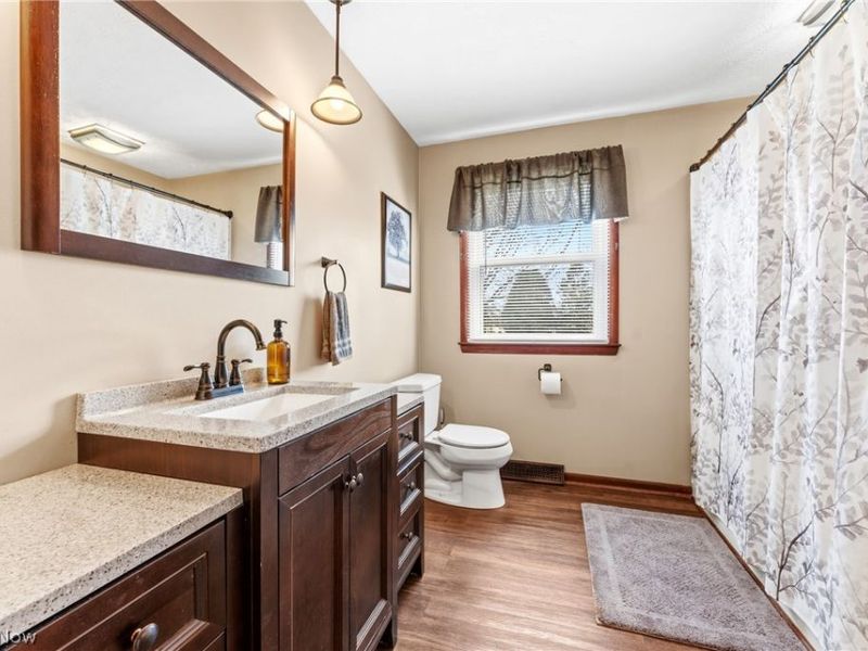 10805 Easton Street NE, Alliance, OH 44601 Photo 19