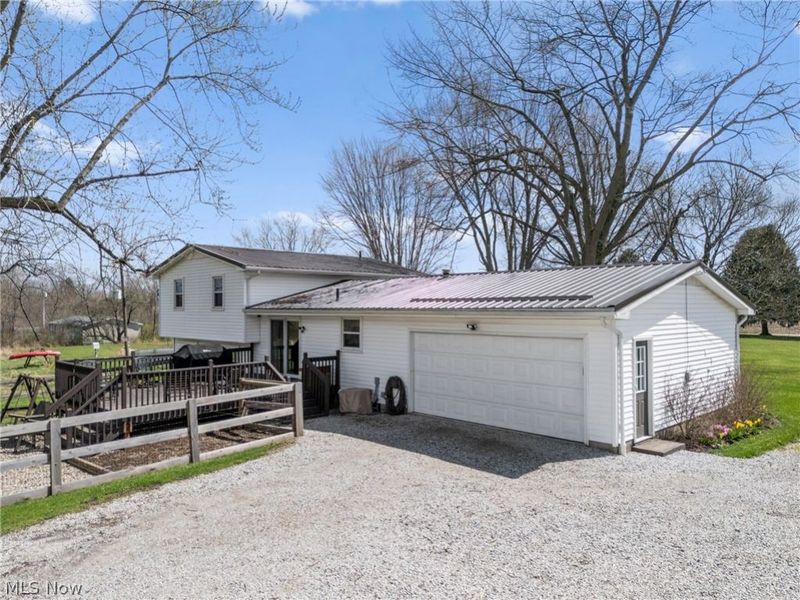 10805 Easton Street NE, Alliance, OH 44601 Photo 3