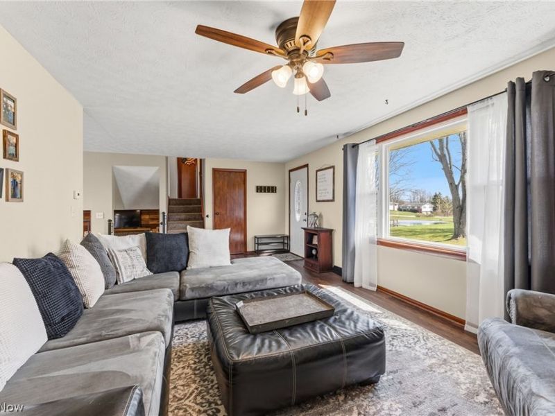 10805 Easton Street NE, Alliance, OH 44601 Photo 6