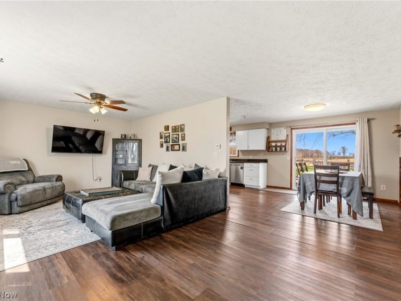 10805 Easton Street NE, Alliance, OH 44601 Photo 7