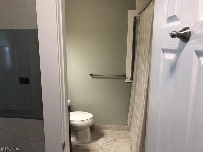 1387 W 69th Street , Unit 3, Cleveland, OH 44102 Photo 4