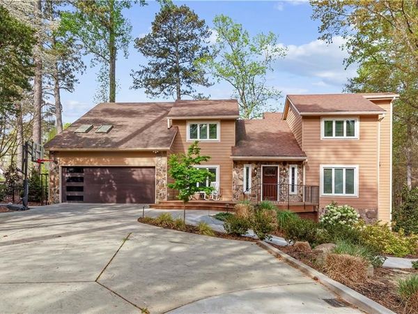 10390 Amberside Court, Roswell, GA 30076