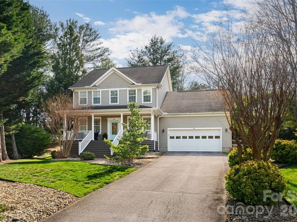 305 Woodview Court, Fletcher, NC 28732