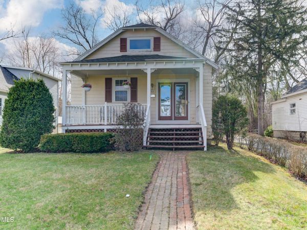 1162 S Country Club Drive, Niskayuna, NY 12309