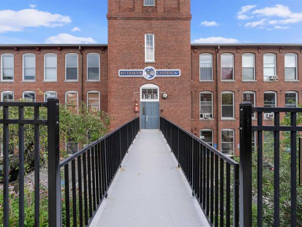 125 Main Street, Unit 60, Newmarket, NH 03857