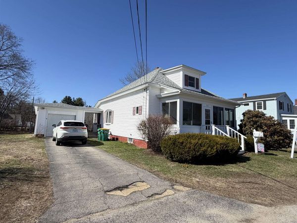 10 Willey Street, Rochester, NH 03867