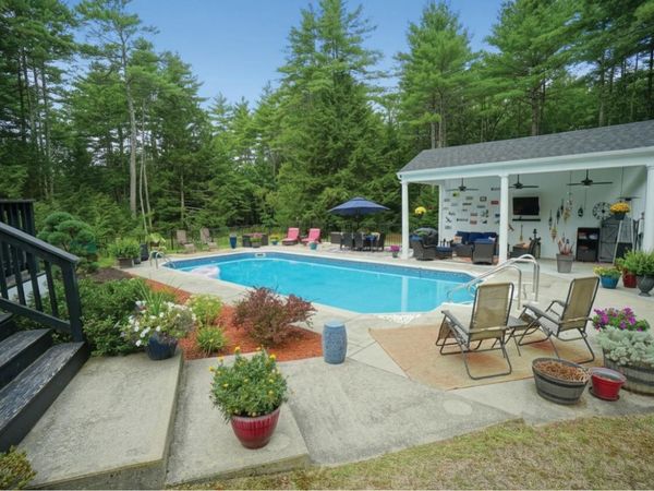 53 Meadow Fox Lane, Chester, NH 03036