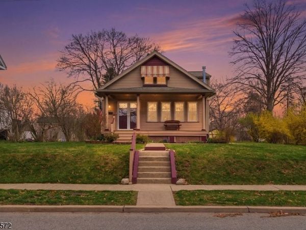 419 Greenwich St, Belvidere, NJ 07823