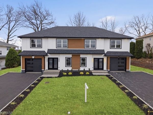 488 Dewey Ave, Saddle Brook, NJ 07663