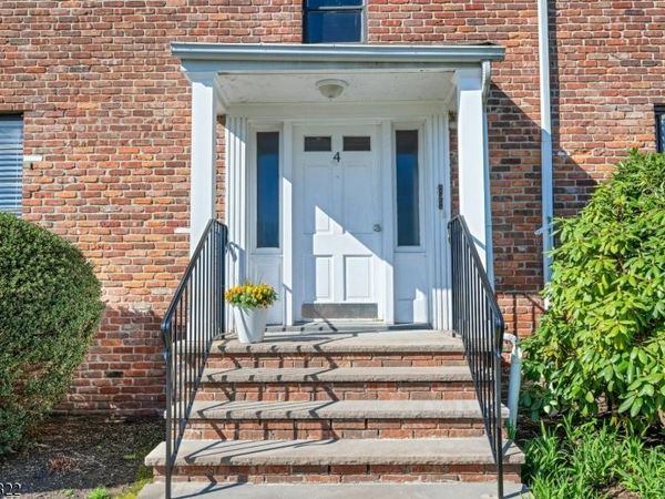 4 Troy Dr, Springfield, NJ 07081