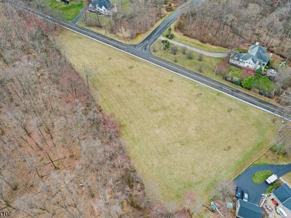 44 Broadway Road, Warren, NJ 07059