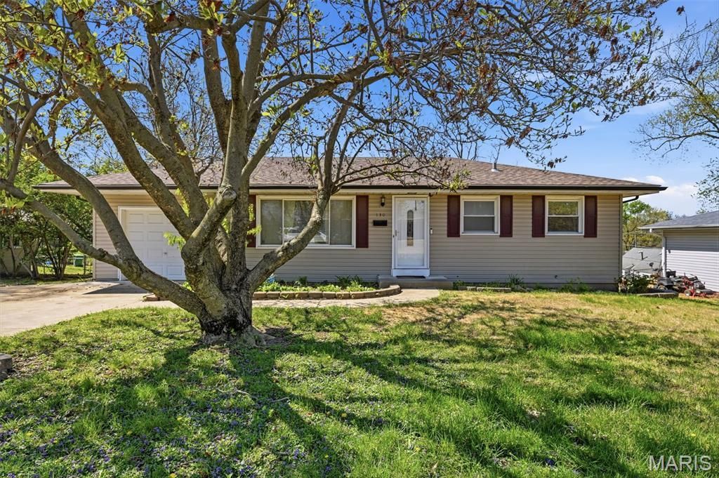 130 Saint Antoine Street, Florissant, MO 63031 Main Photo