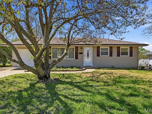 130 Saint Antoine Street, Florissant, MO 63031