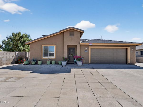 1939 E ENCINAS Lane, Phoenix, AZ 85040