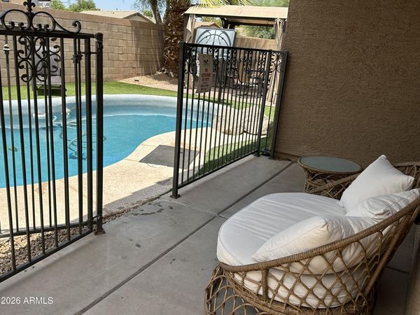 2058 S VOYAGER Drive, Gilbert, AZ 85295