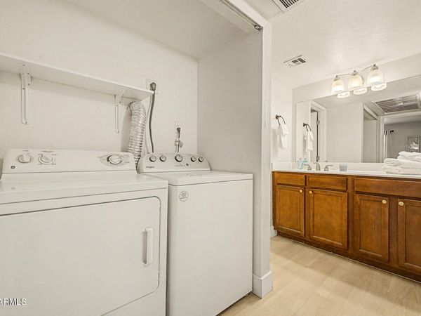 2625 E INDIAN SCHOOL Road, Unit 222, Phoenix, AZ 85016