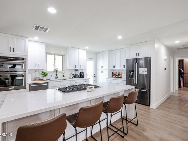 2236 E BLANCHE Drive, Phoenix, AZ 85022