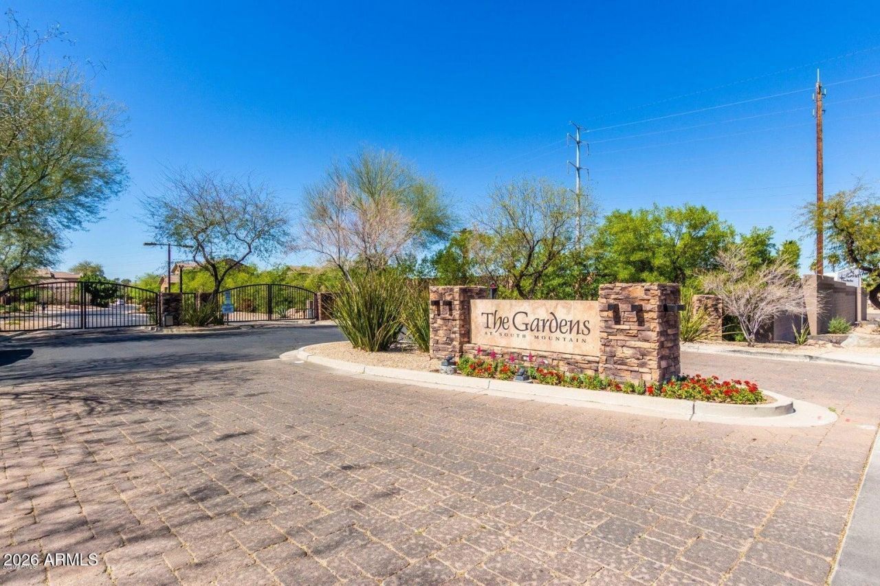 3918 E Pollack Street, Phoenix, AZ 85042 Main Photo