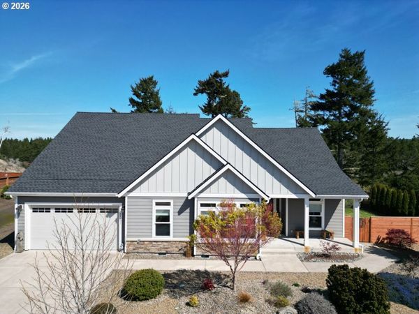88097 Lake Point DR, Florence, OR 97439