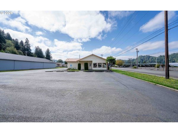 624 WINCHESTER AVE, Winchester Bay, OR 97467