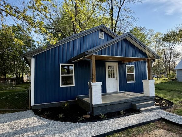 509 3rd St , Lawrenceburg, TN 38464