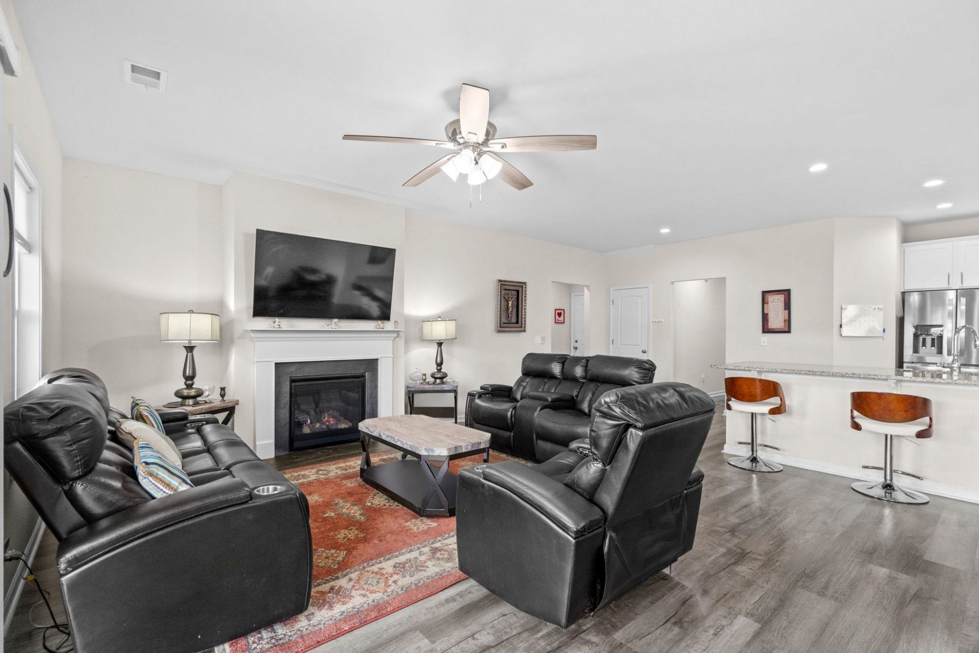 953 Oak Hollow St. Photo 15