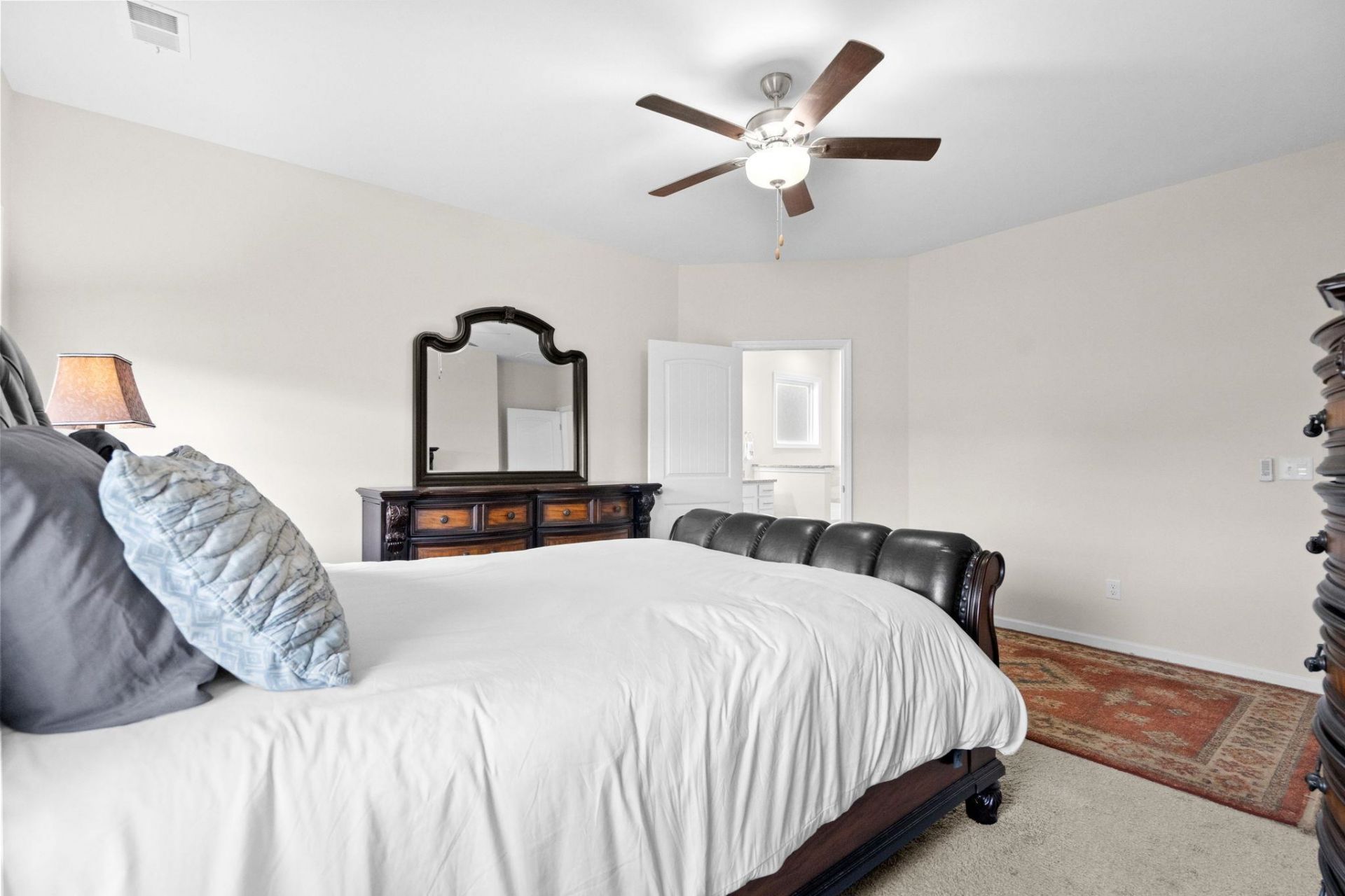 953 Oak Hollow St. Photo 24