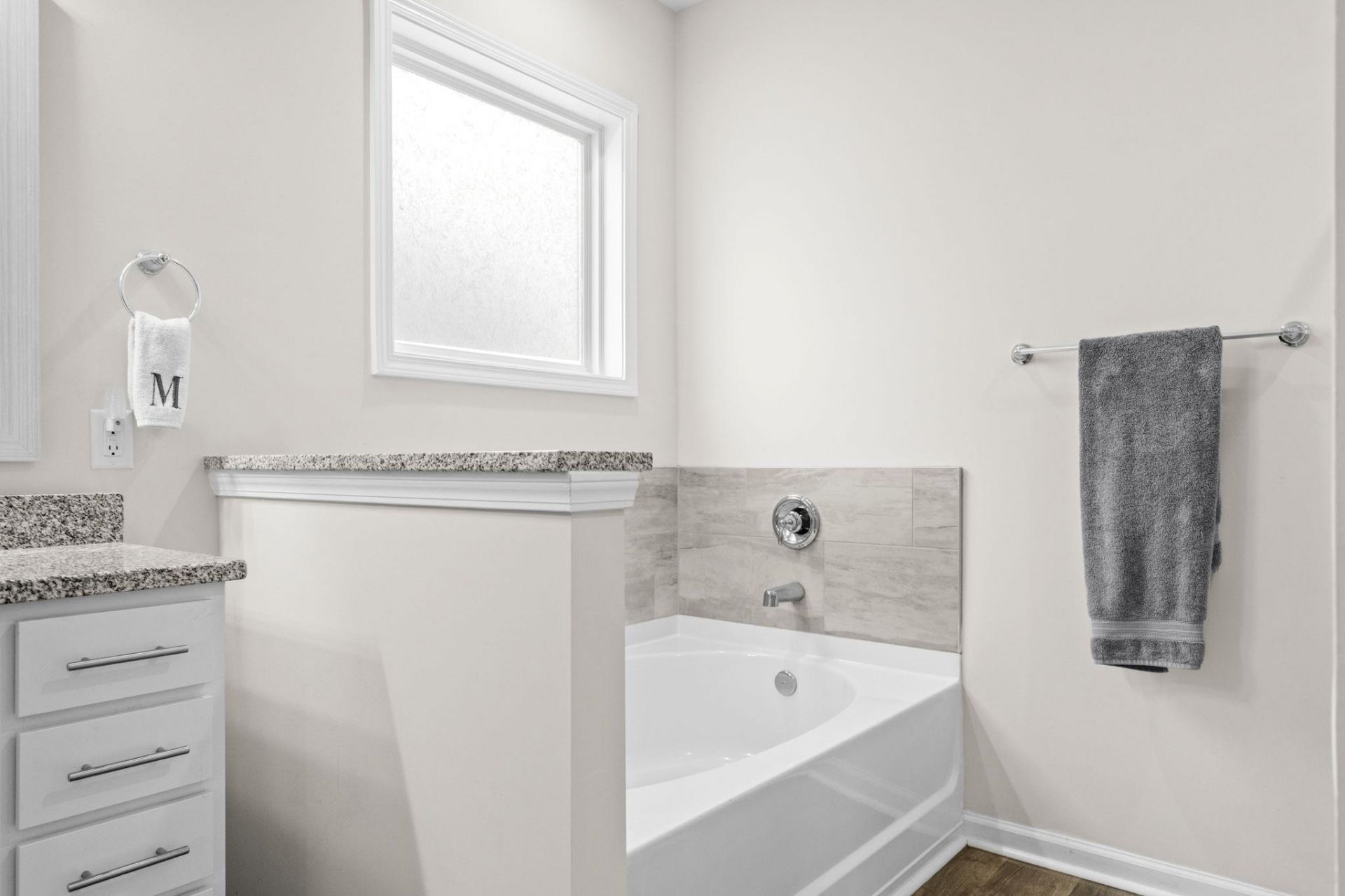 953 Oak Hollow St. Photo 26