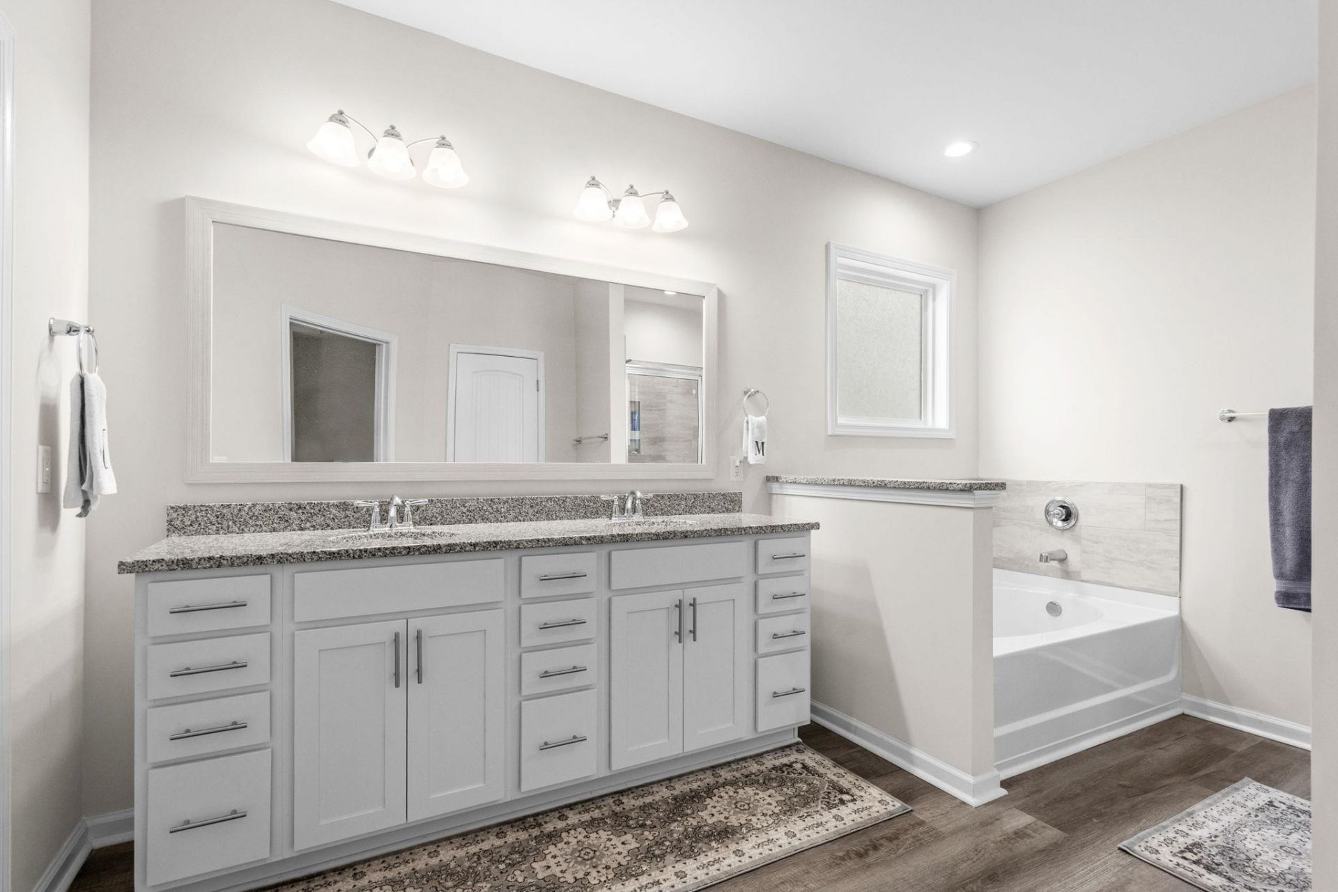 953 Oak Hollow St.  Photo 26