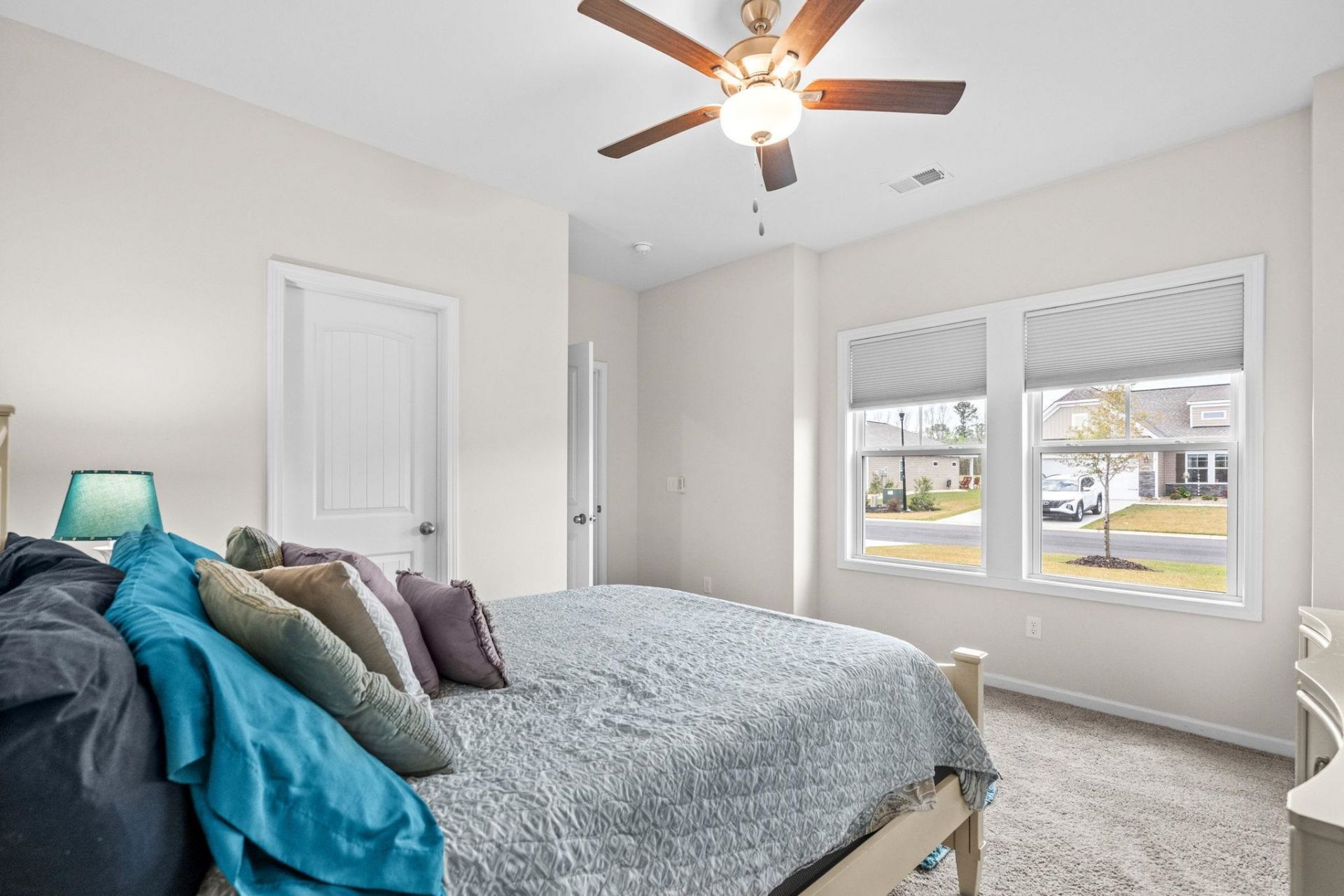 953 Oak Hollow St. Photo 30