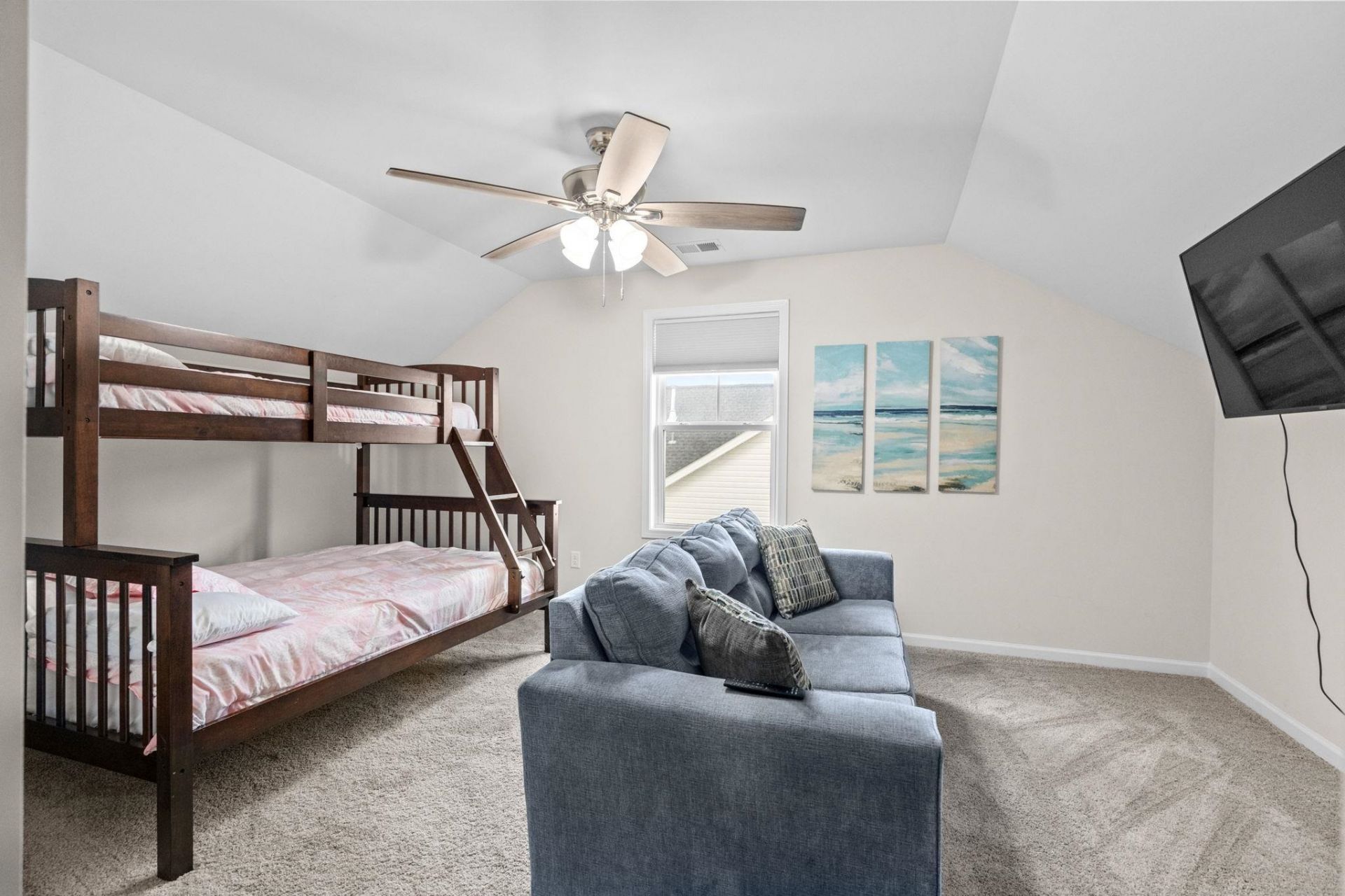 953 Oak Hollow St. Photo 32