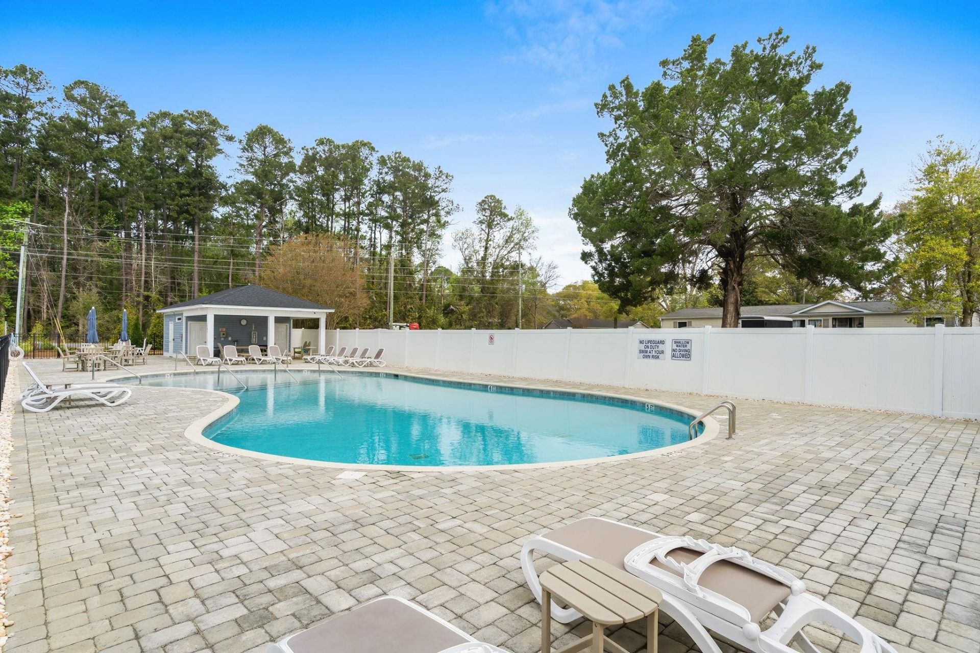 953 Oak Hollow St. Photo 45