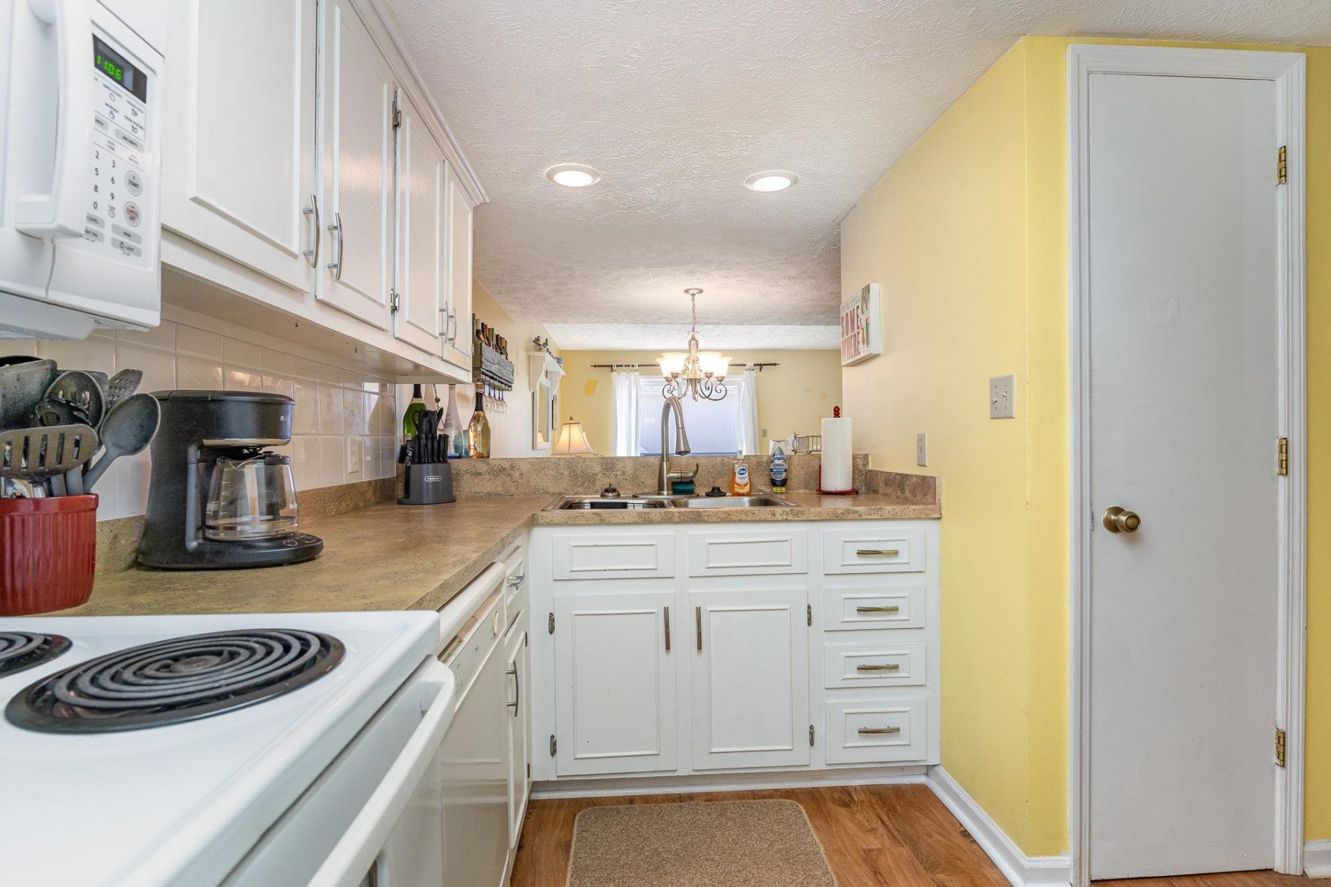 816 9th Ave. S  Photo 11