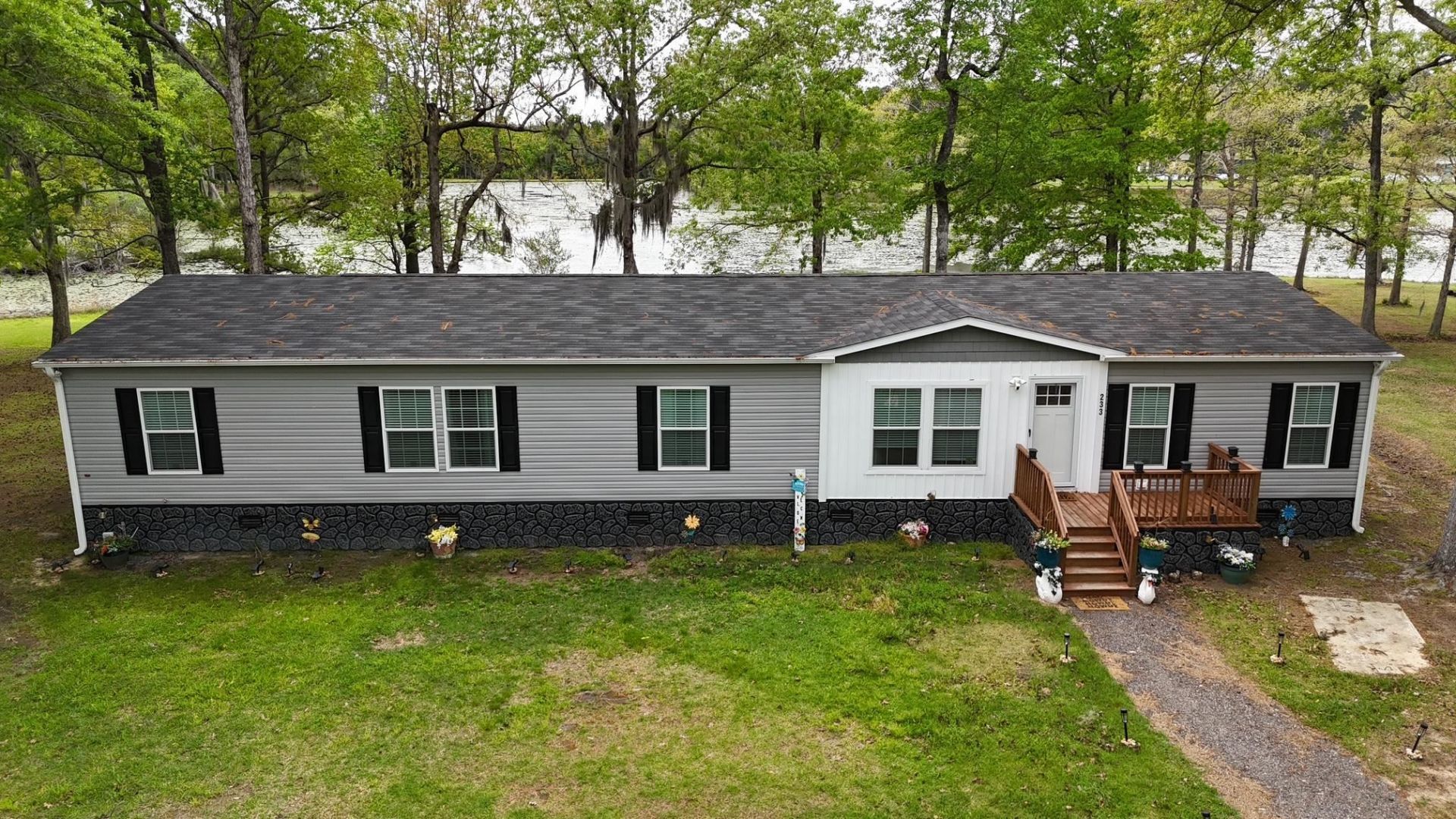 233 Williamson Lake Circle Photo 16