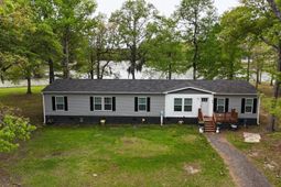 233 Williamson Lake Circle photo 4