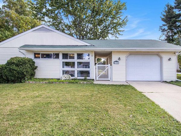 4108 Woodvale Drive, South Bend, IN 46614