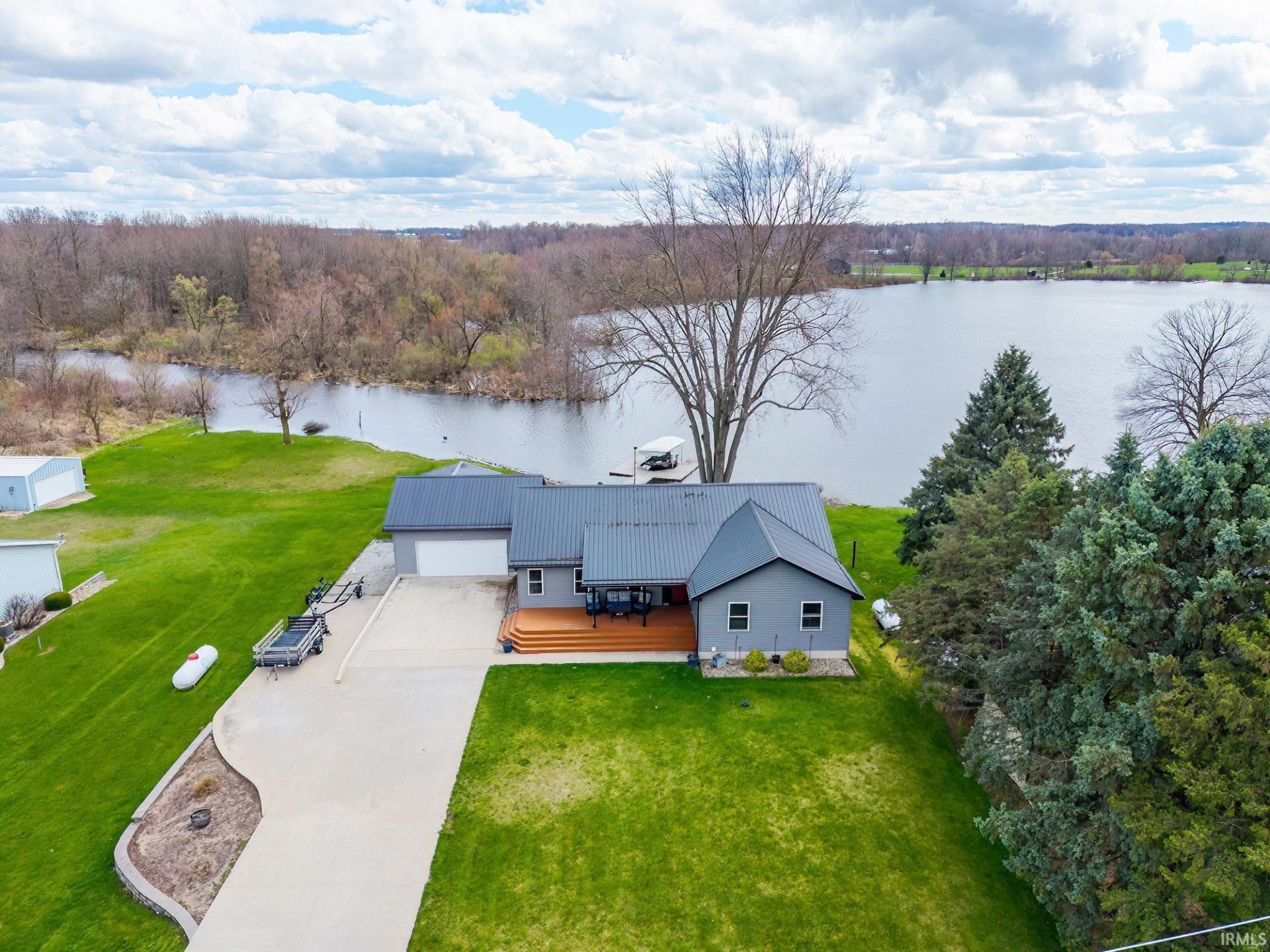 3670 W 400 N, Shipshewana, IN 46565 Main Photo