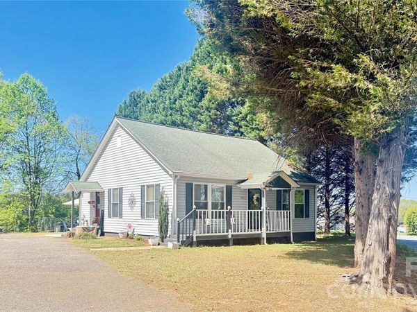 2925 Pine Street, Claremont, NC 28610