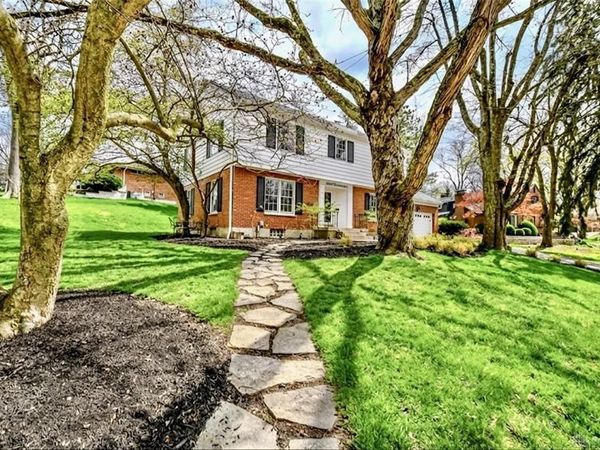 1500 Devereux Drive, Oakwood, OH 45419