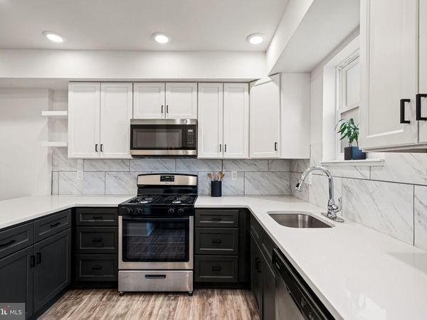 1752 WATERLOO STREET , PHILADELPHIA, PA 19122