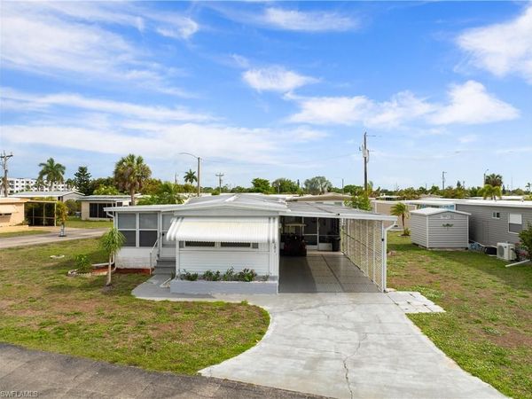 3101 Venus LN, NORTH FORT MYERS, FL 33903