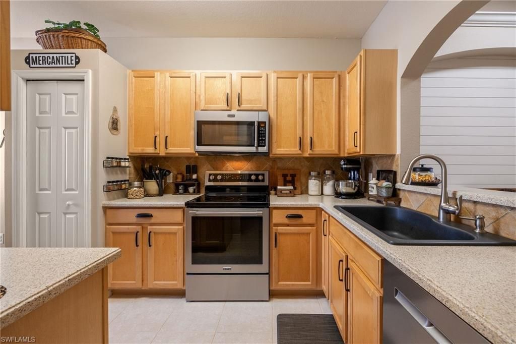 7900 Lake Sawgrass Loop, Unit 4612, Fort Myers, FL 33907 Photo