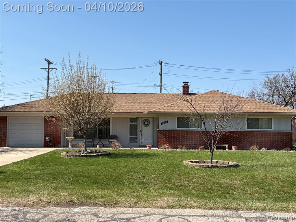 29517 Eastfield Street, Farmington Hills, MI 48334 Main Photo