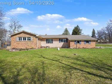 12519 Jennings Road, Fenton Twp, MI 48451