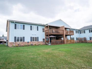 1335 Harbour BLVD, Trenton, MI 48183