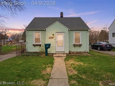 23241 Hill Avenue, Warren, MI 48091