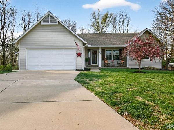 1313 Colby Drive, St Peters, MO 63376