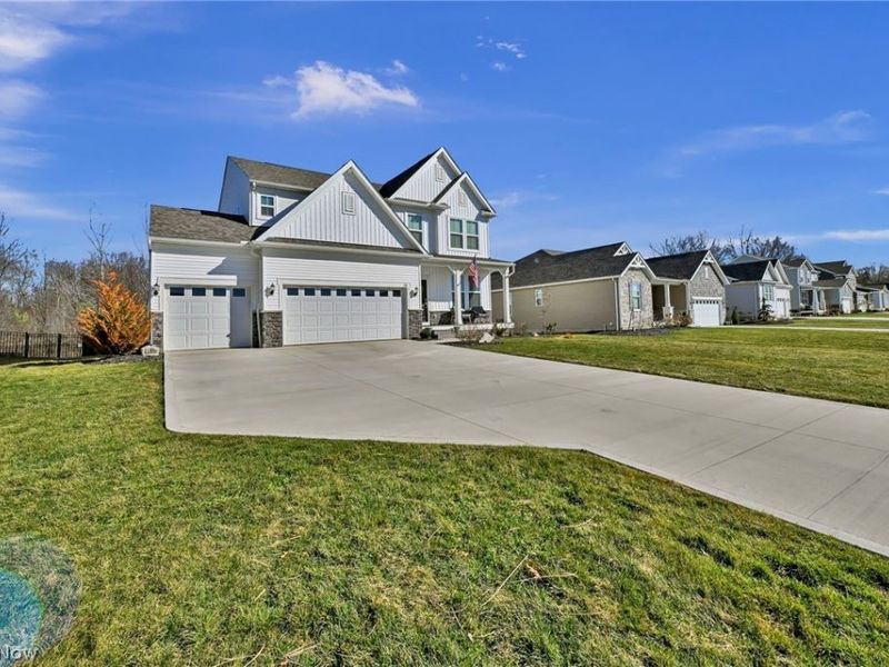 180 Country Meadow Lane , Wadsworth, OH 44281 Photo 2