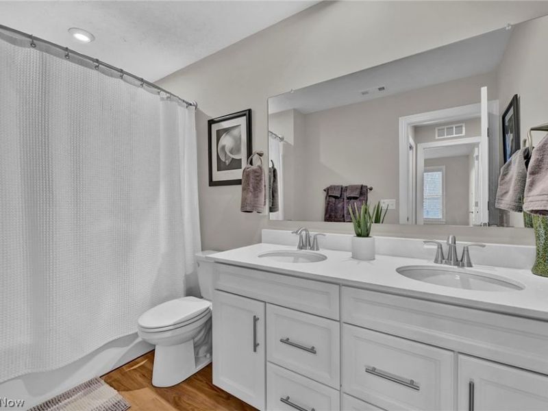 180 Country Meadow Lane , Wadsworth, OH 44281 Photo 28