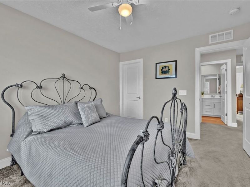 180 Country Meadow Lane , Wadsworth, OH 44281 Photo 30